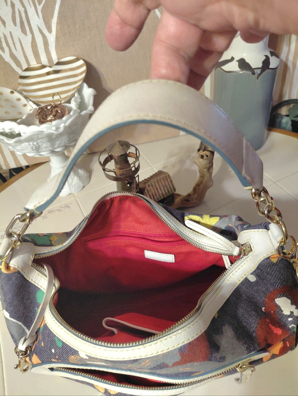 Dooney & Bourke Shoulder Bag Graffiti Paint-Splash Canvas  with White Trim - Picture 12 of 15